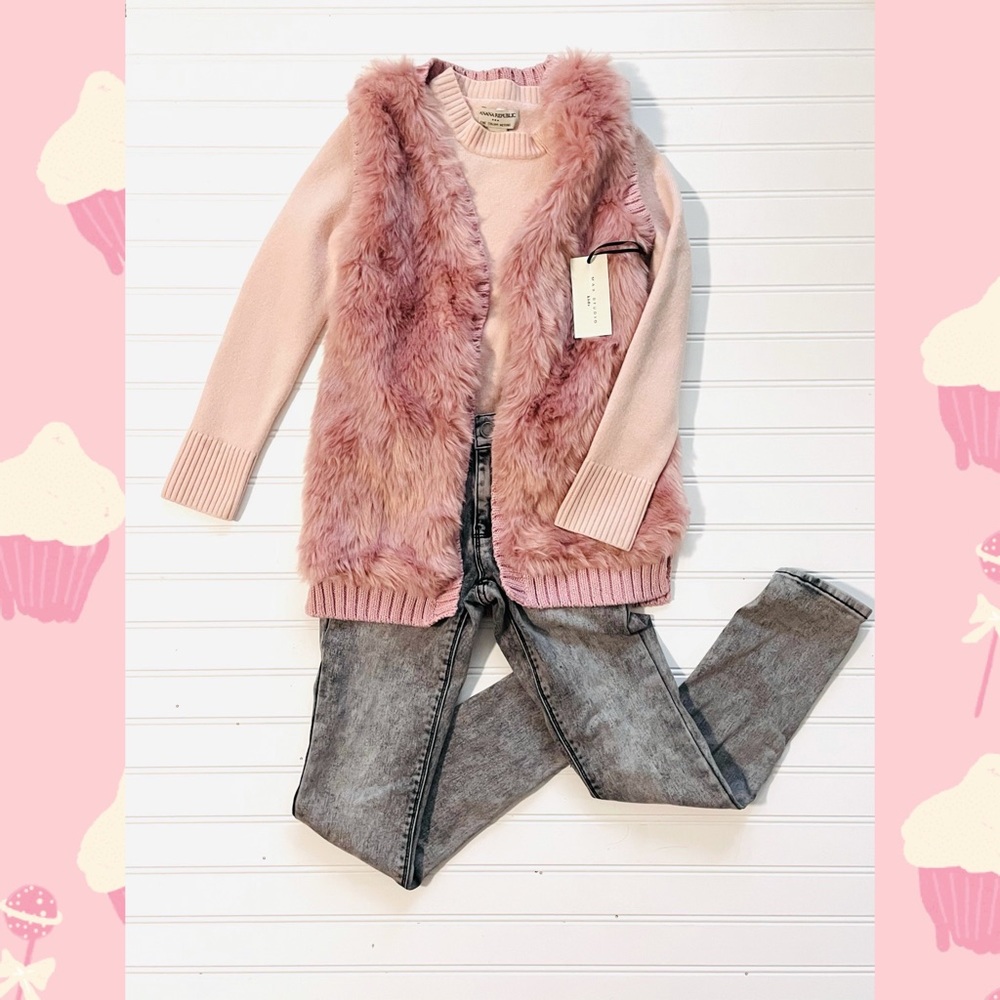 Girl’s blush/mauve furry vest